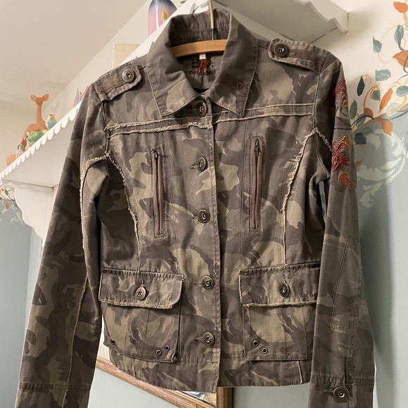 Medium size BD camouflage embroidered jacket - Picture 1 of 5